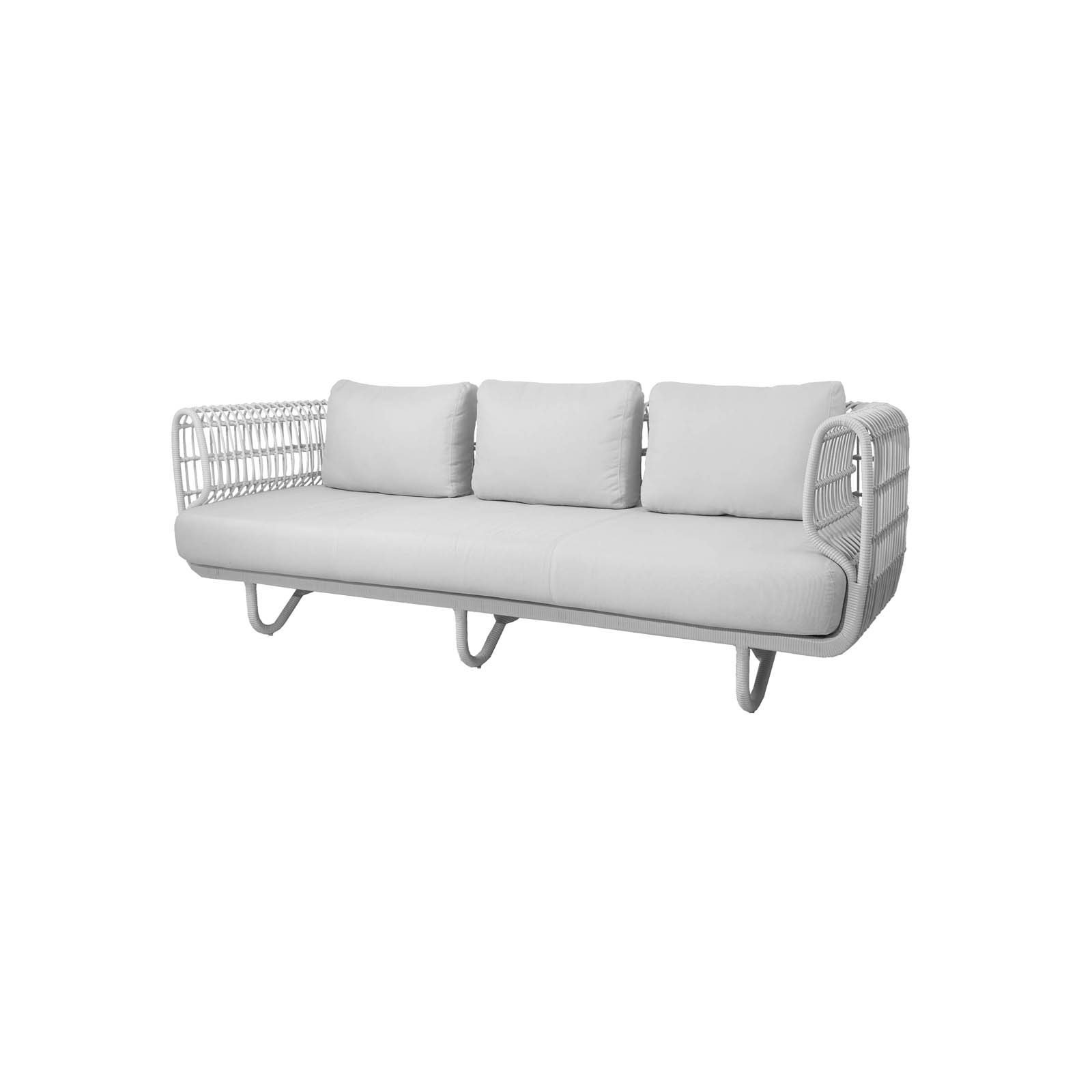 Nest 3-Sitzer Sofa aus Cane-line Weave in White mit Kissen aus Cane-line Natté in White