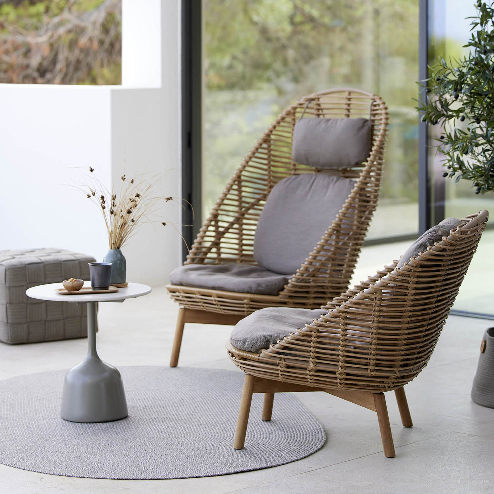 Hive Loungesessel aus Cane-line Weave in Natural mit Kissen aus Cane-line Link in Light Green