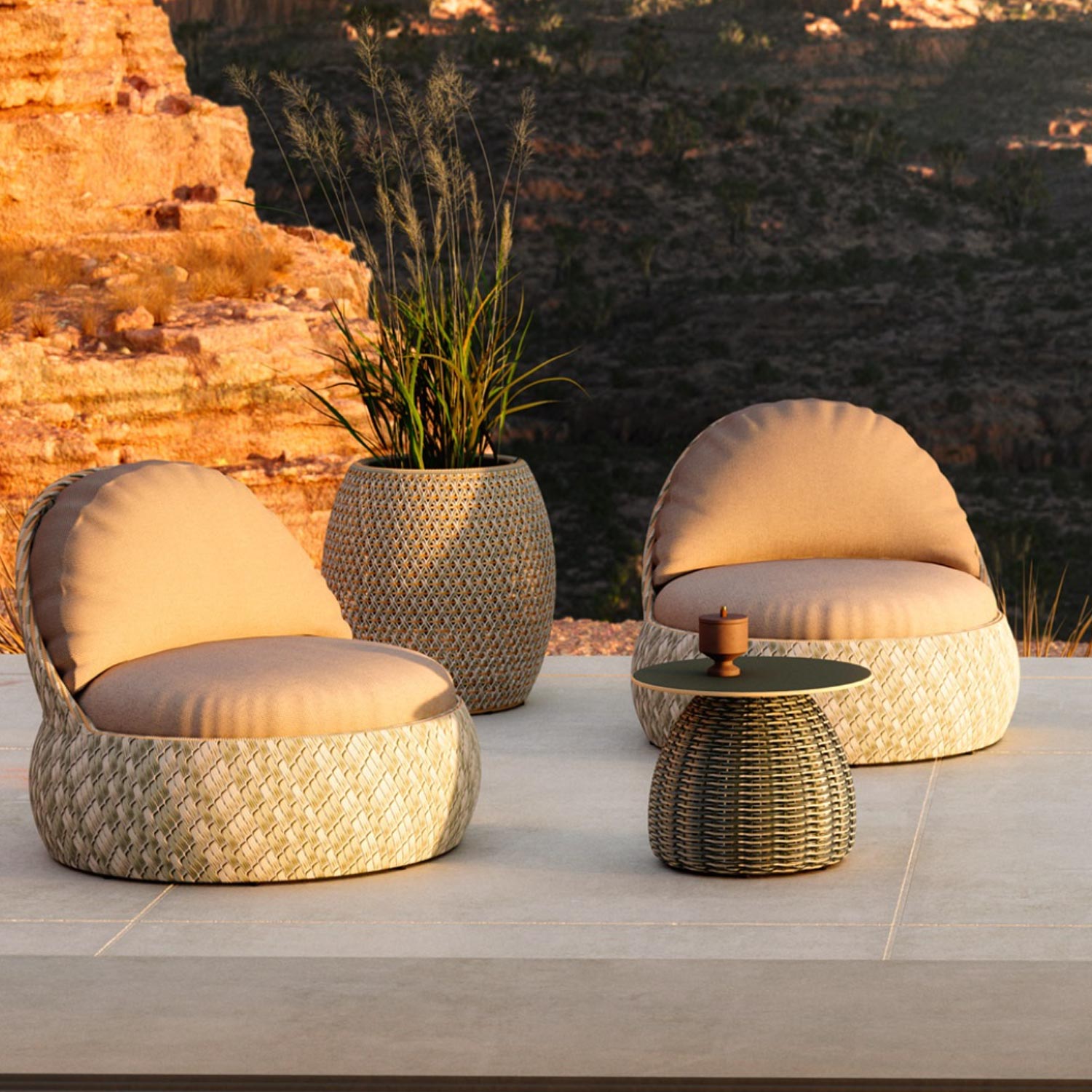 Dala Outdoor Lounge Chair mit Geflechten Roja mit Verschiedenen Stoffen - Kissen in "Cool Taupe"